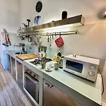 Near Ponte Vecchio: Luxury Flat شقة *