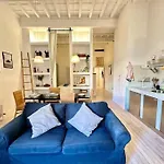 Near Ponte Vecchio: Luxury Flat * فلورنس