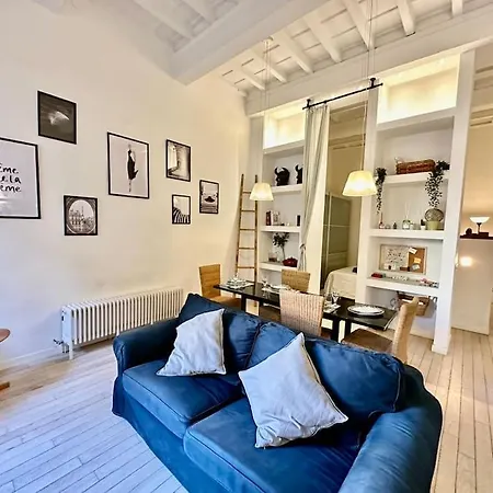 Near Ponte Vecchio: Luxury Flat Lägenhet *
